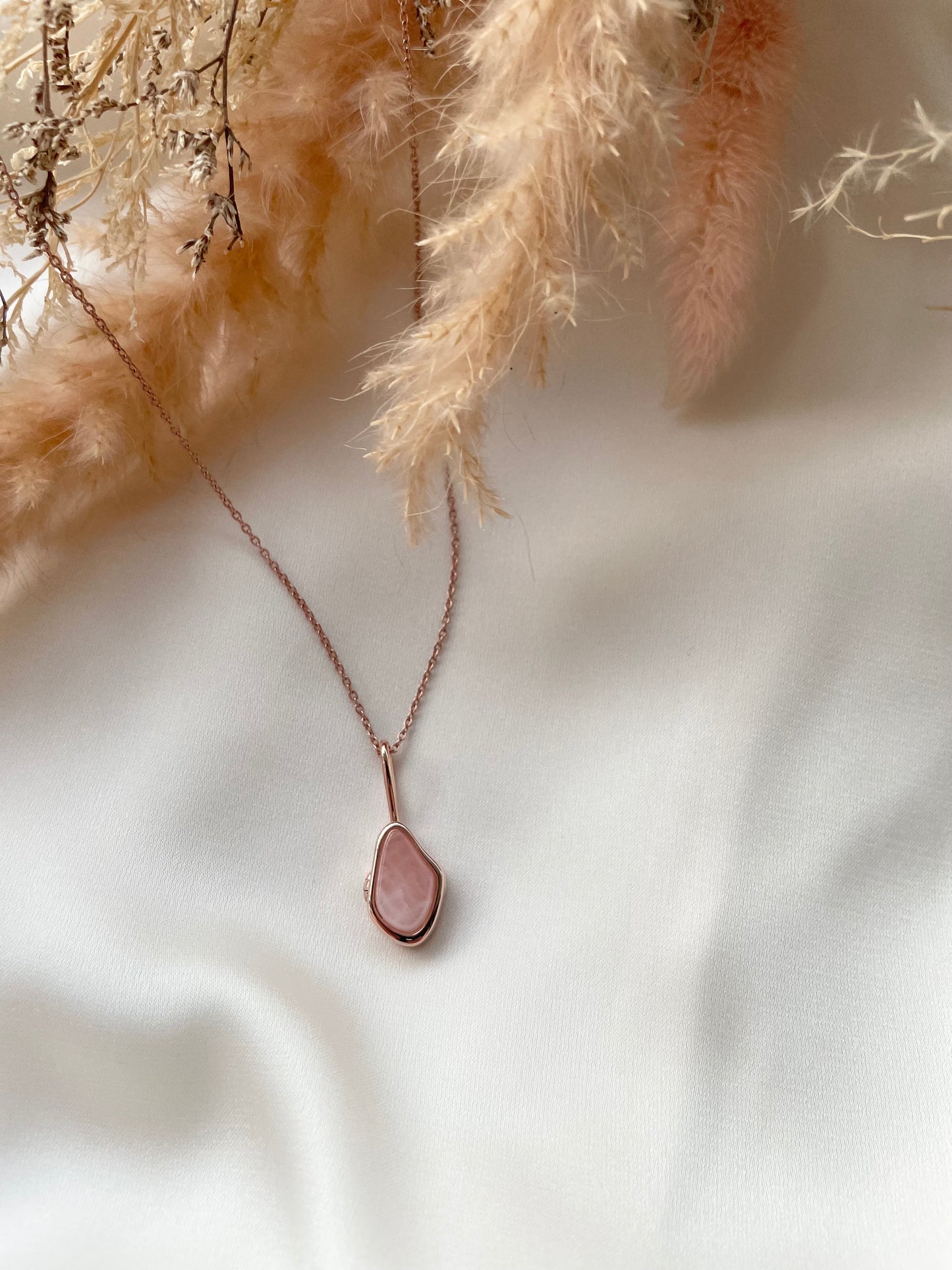 Islet Locket in Rose Gold Vermeil with Rose Quartz