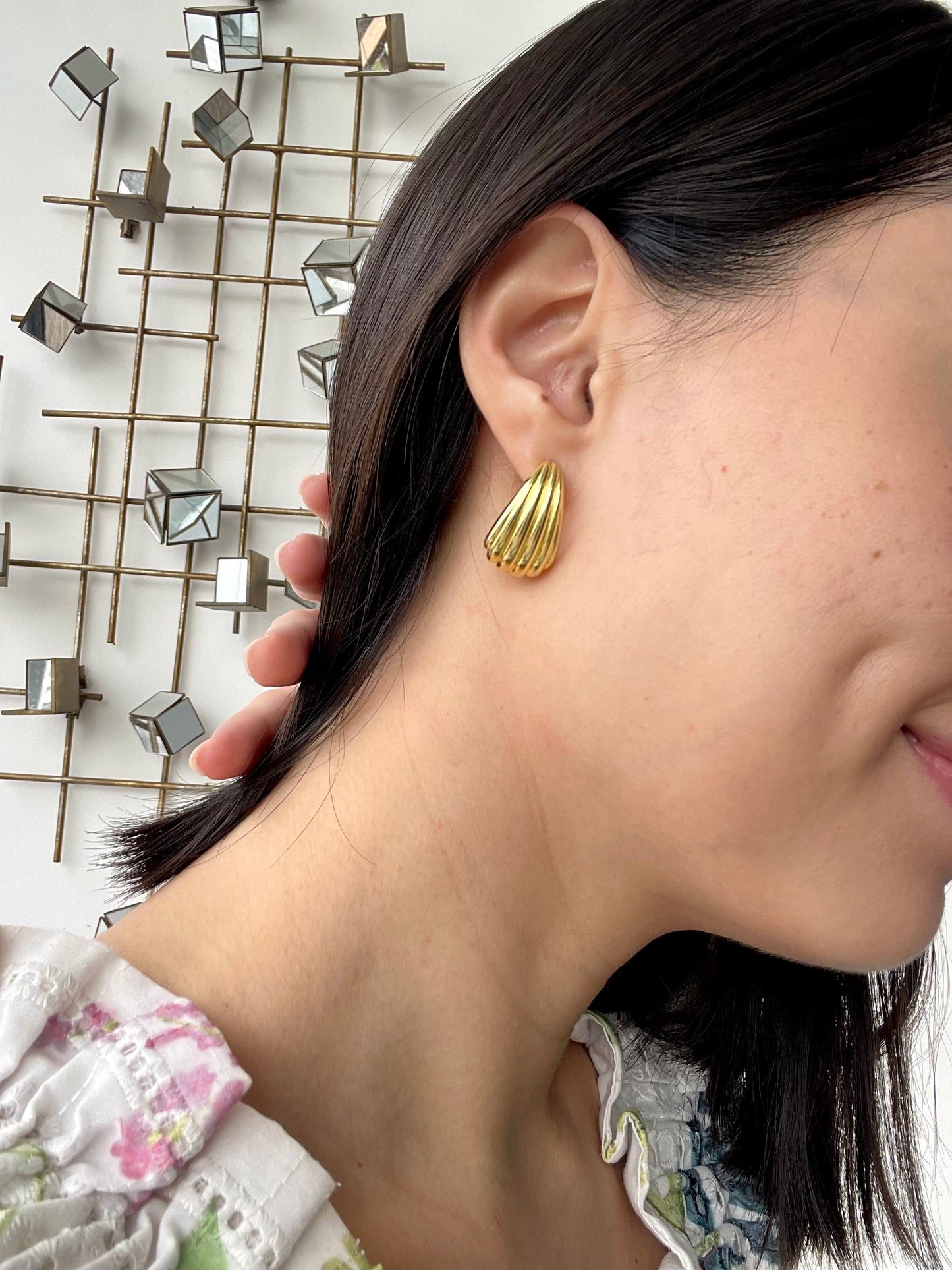 Curved Shell Earrings in Gold Vermeil