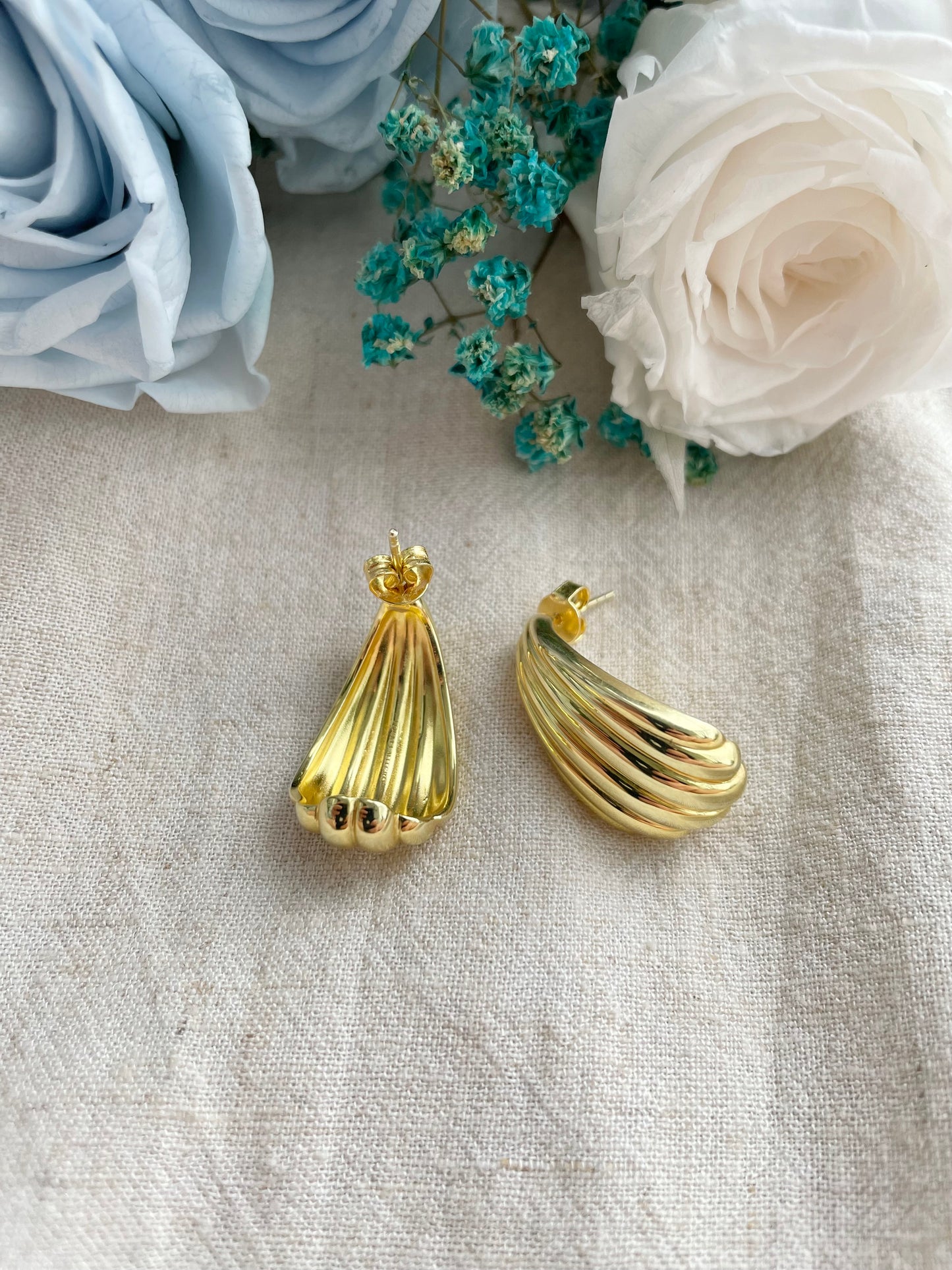 Curved Shell Earrings in Gold Vermeil