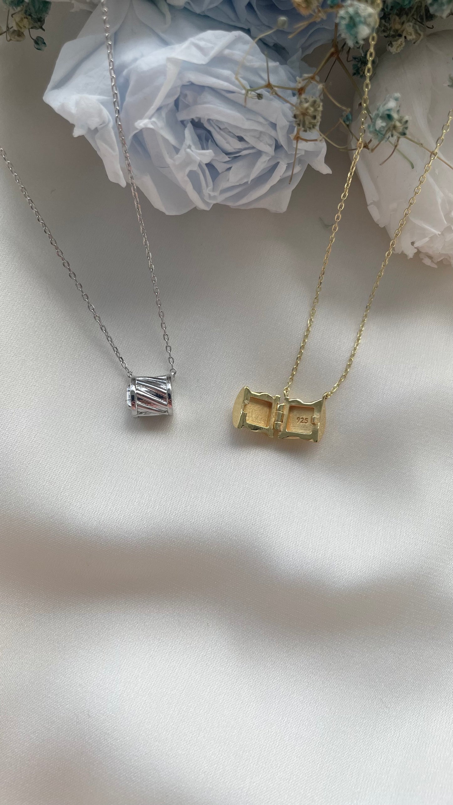 Barrel Locket in Gold Vermeil