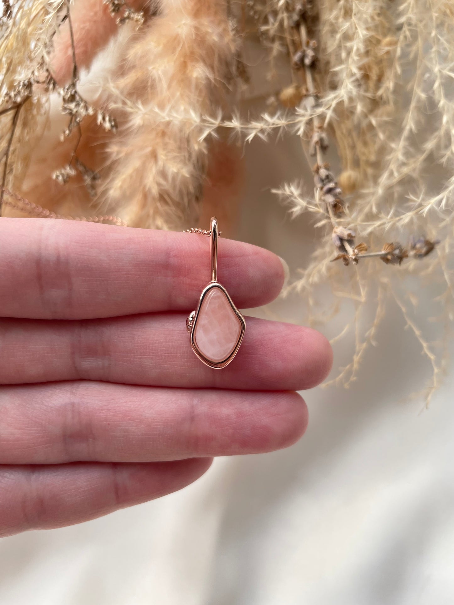 Islet Locket in Rose Gold Vermeil with Rose Quartz