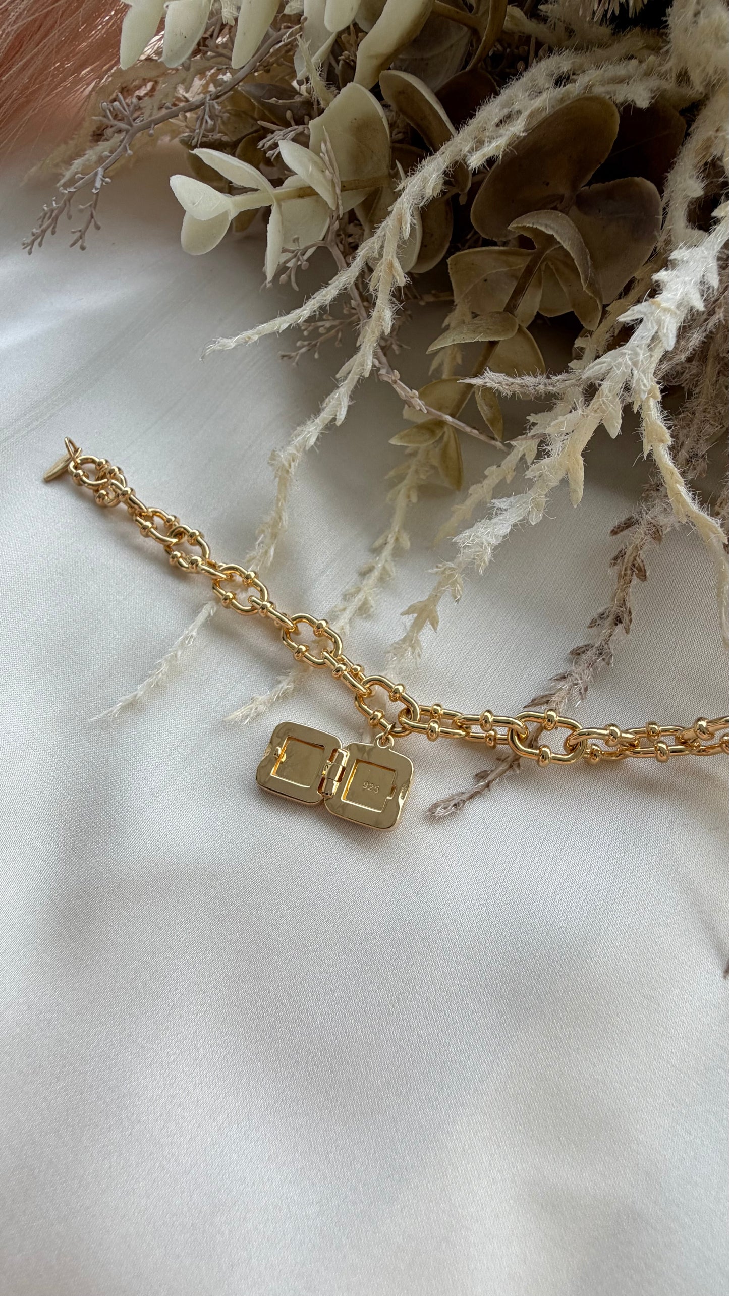 Dawn Bracelet Locket in Gold Vermeil