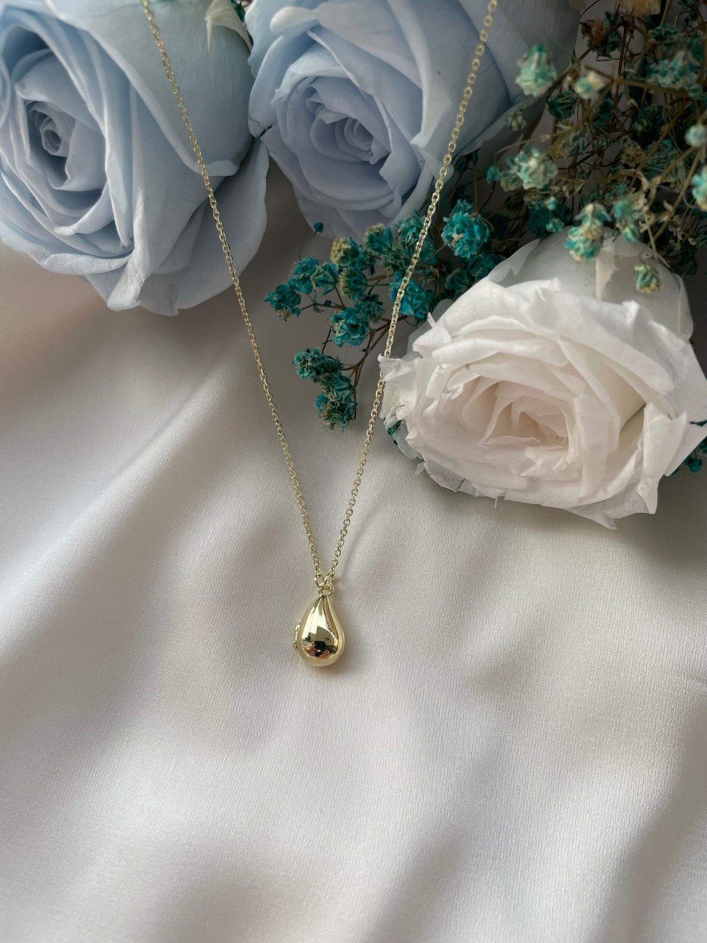 Teardrop Locket Gold Vermeil