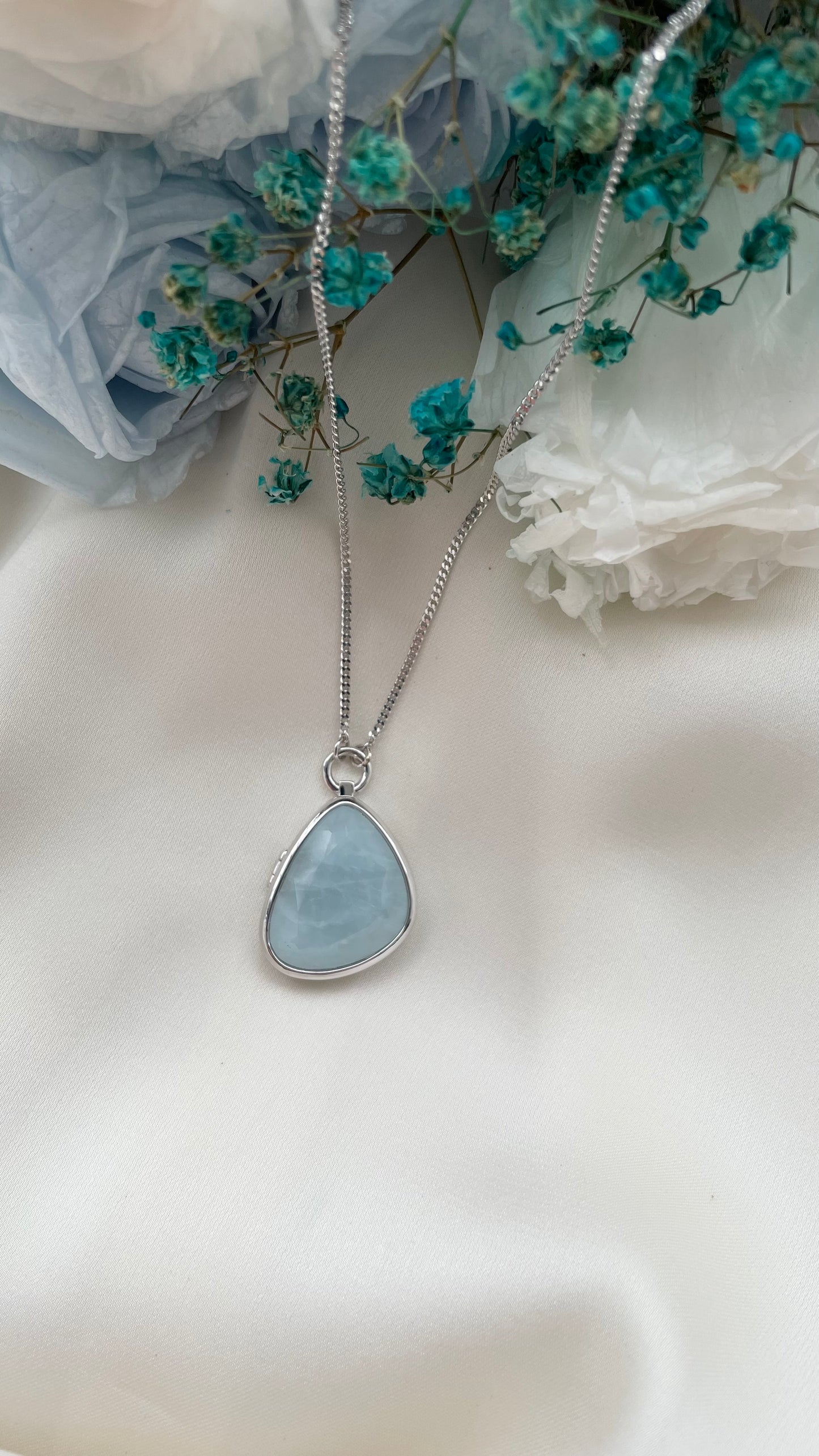 Aquamarine Statement Locket in Solid Gold 18K