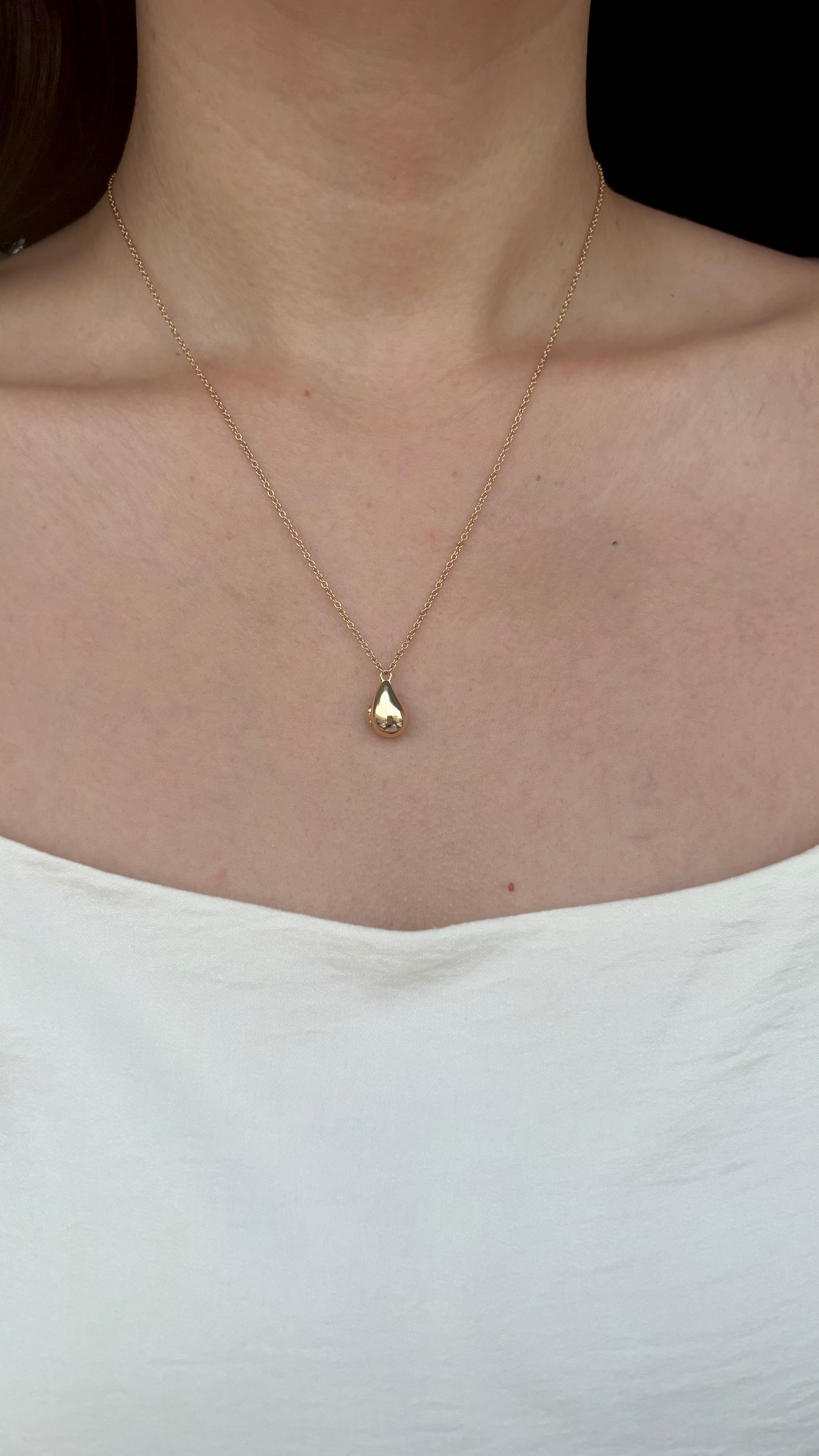 Teardrop Locket in Solid Gold 18K & 14K