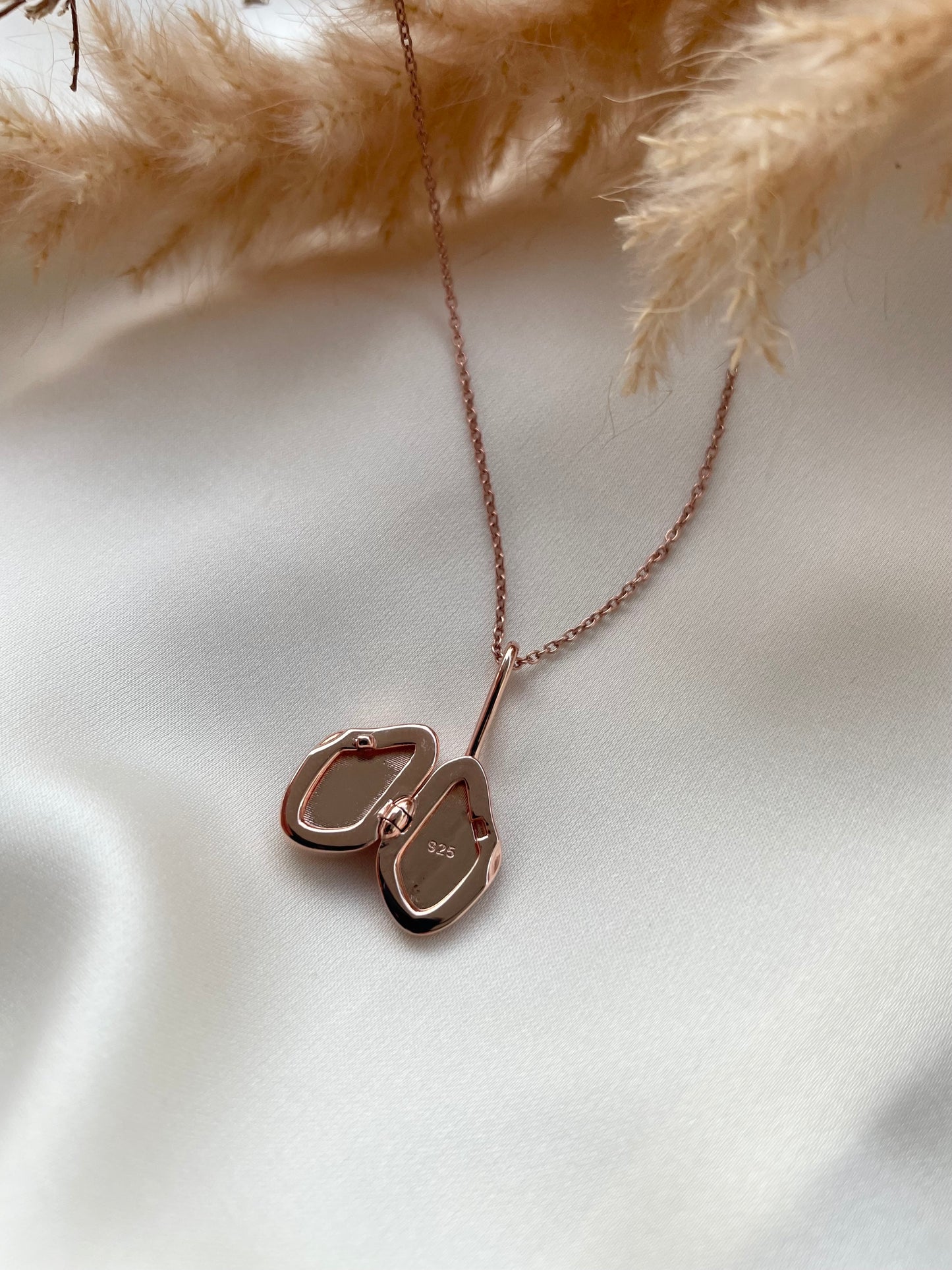 Islet Locket in Rose Gold Vermeil with Rose Quartz