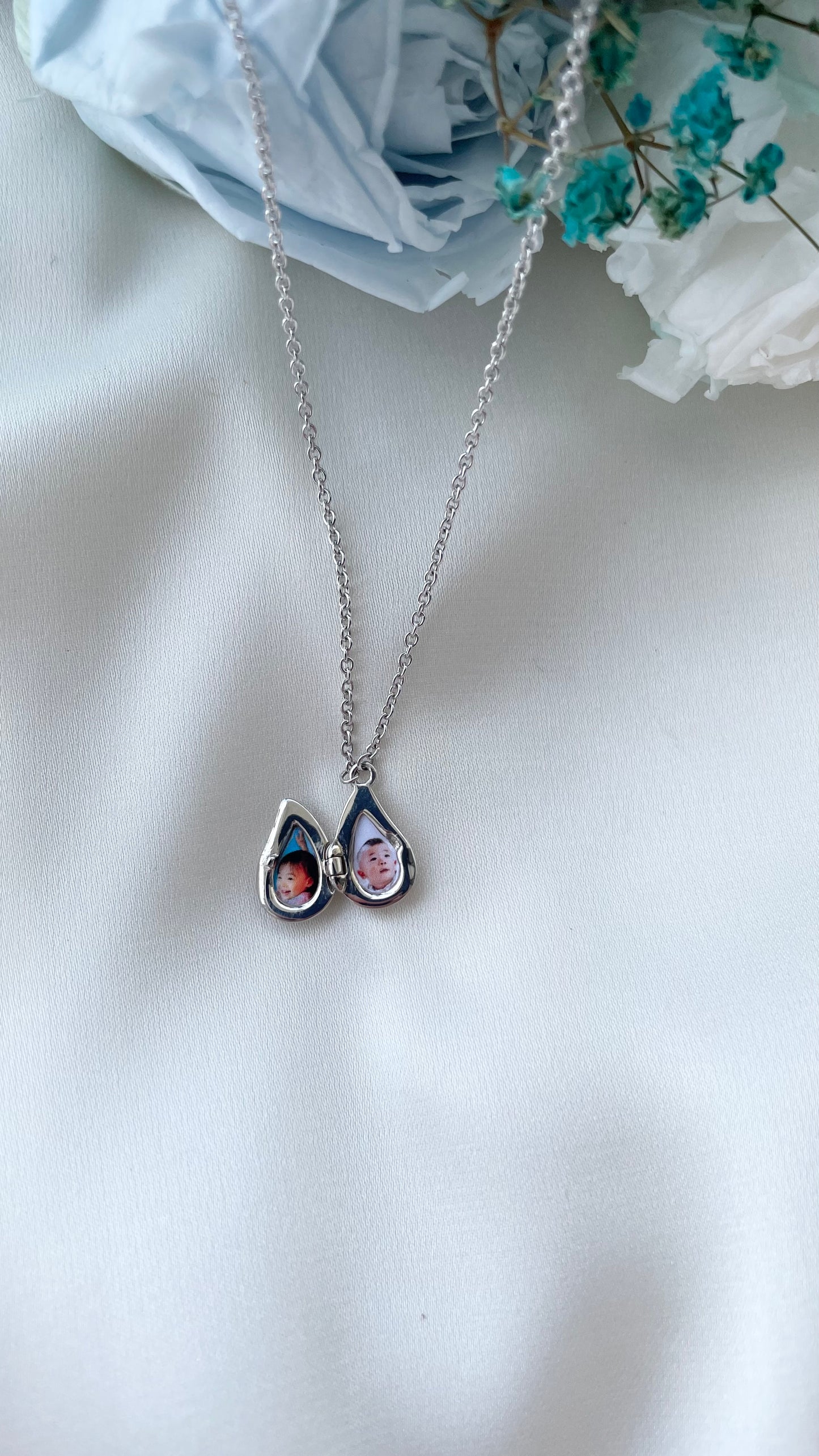 (Preorder) Teardrop Locket in Solid Gold 18K