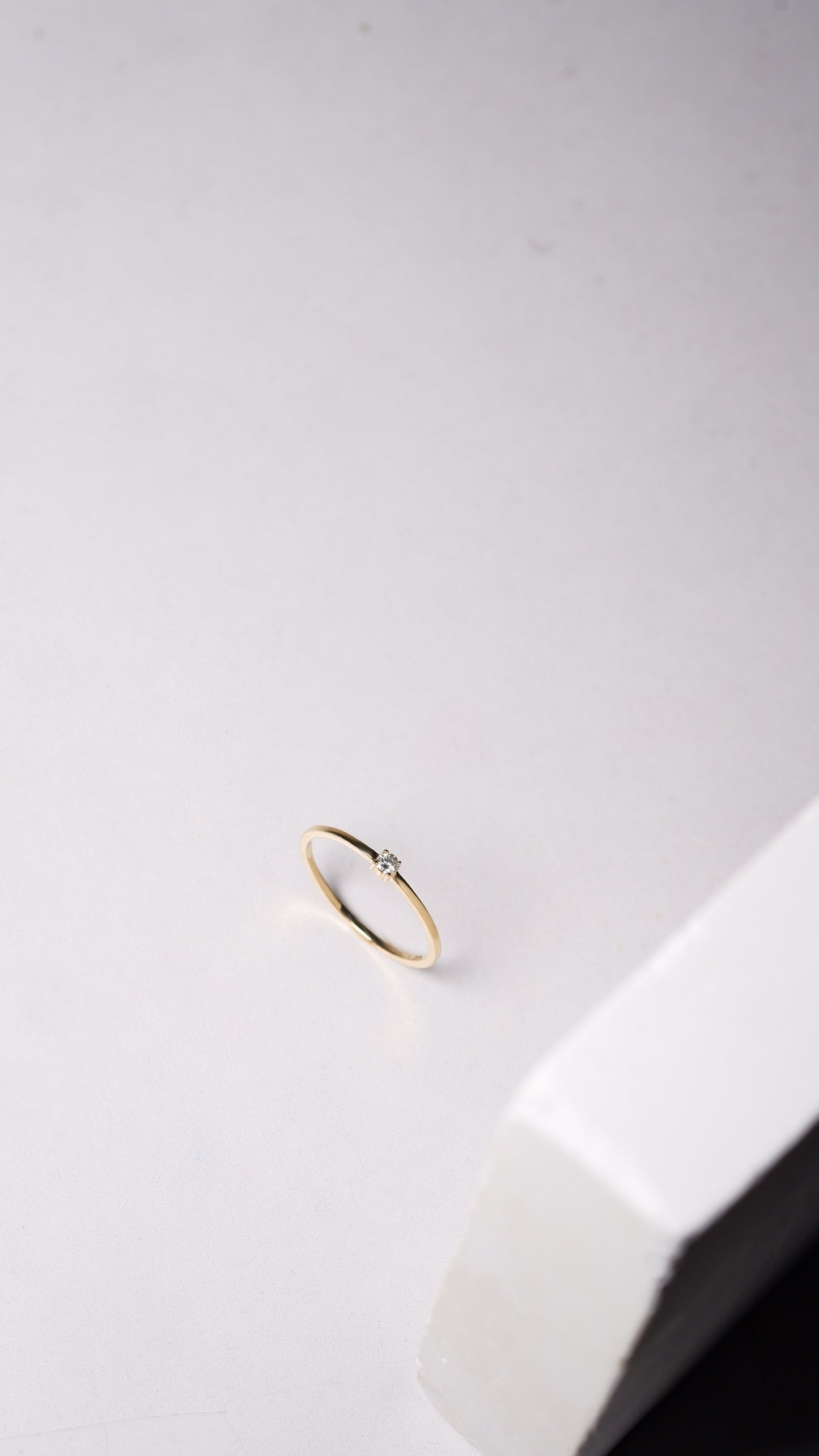 (Instock) Minimalist Diamond Ring