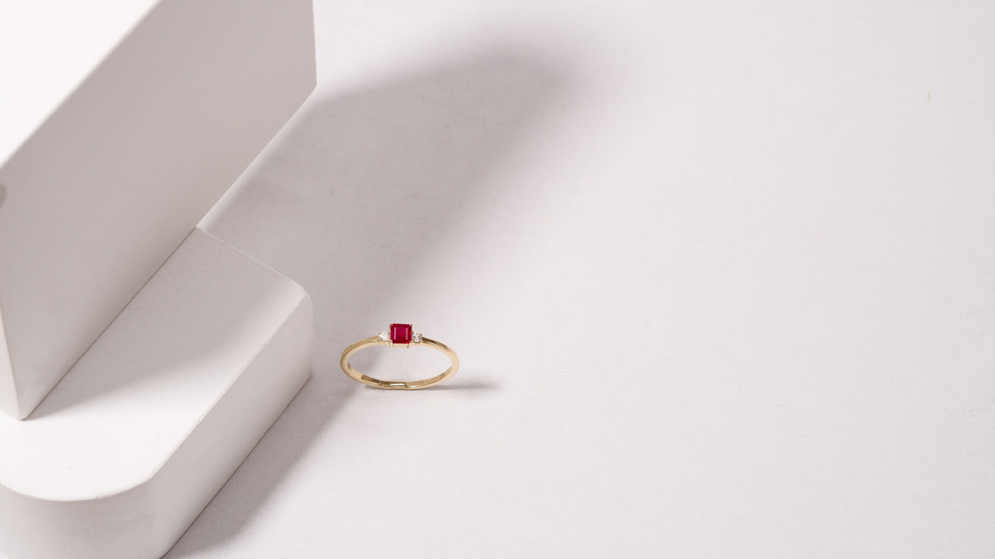 (Instock) 18K Ruby Diamond Ring