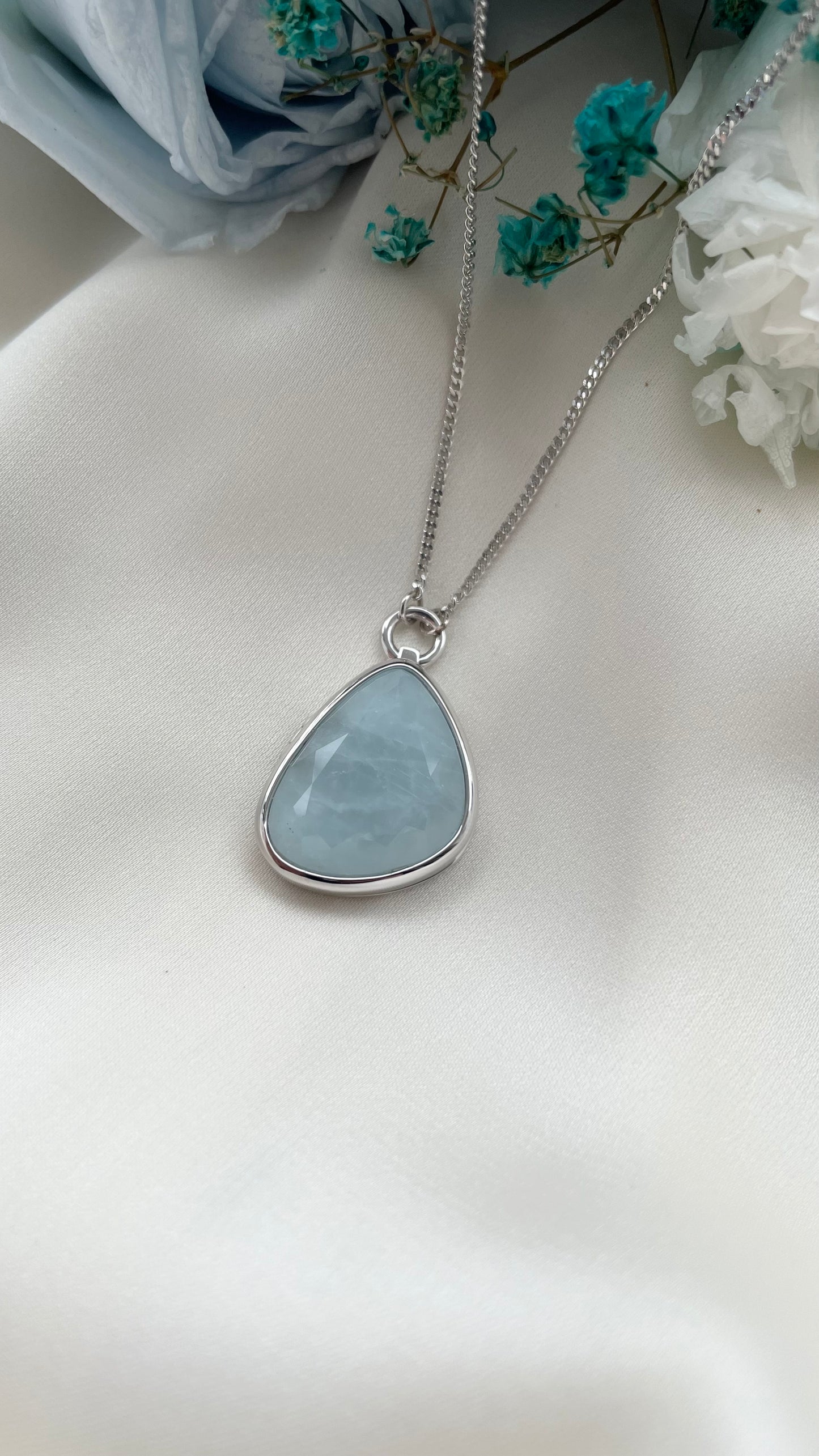 Aquamarine Statement Locket in Solid Gold 18K