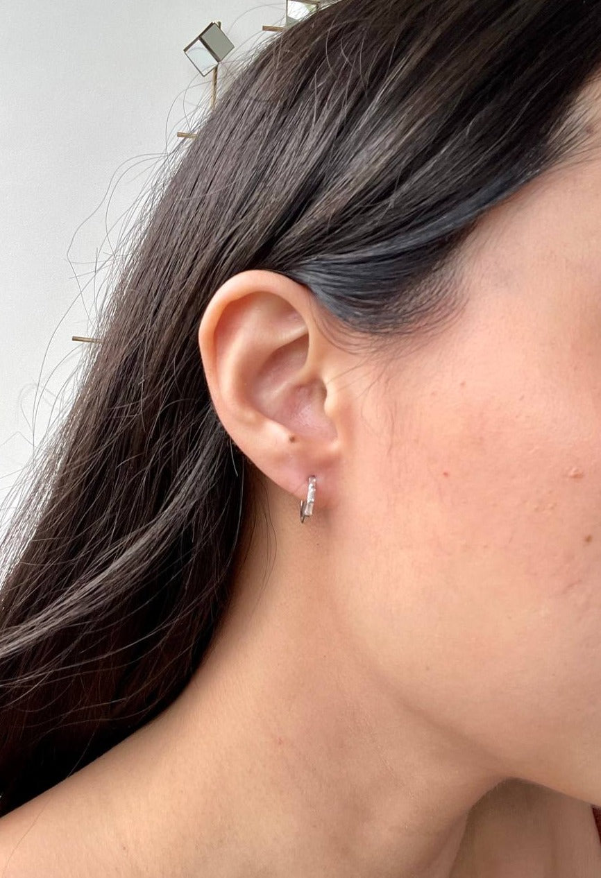 (Instock) 18K Baguette White Sapphire Hoops Earrings