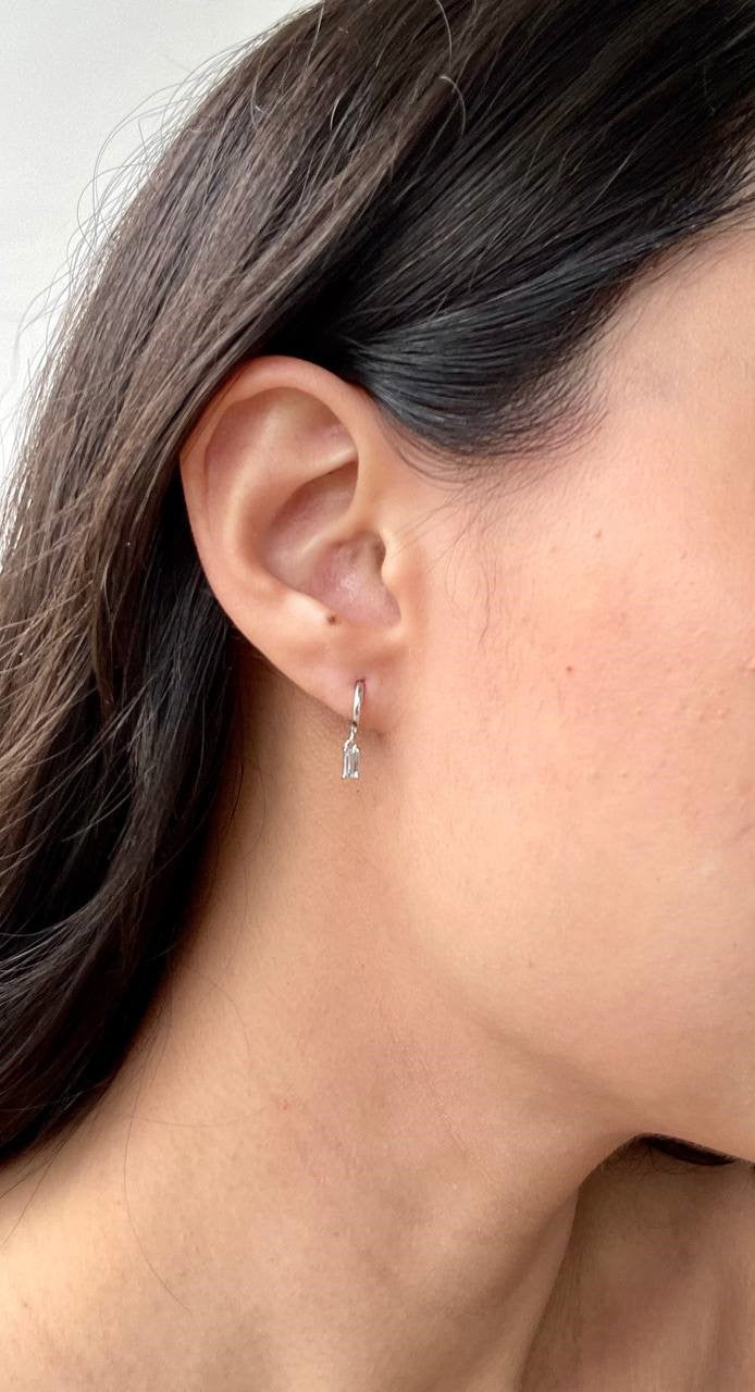 (Instock) 18K Baguette Swing Earrings (Aquamarine)