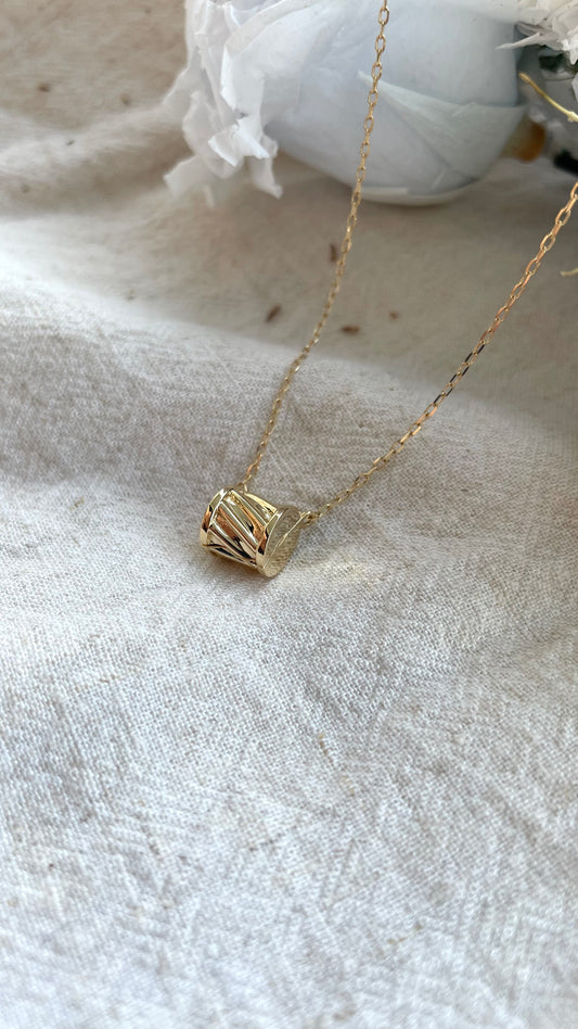 Barrel Locket In Solid Gold 18K