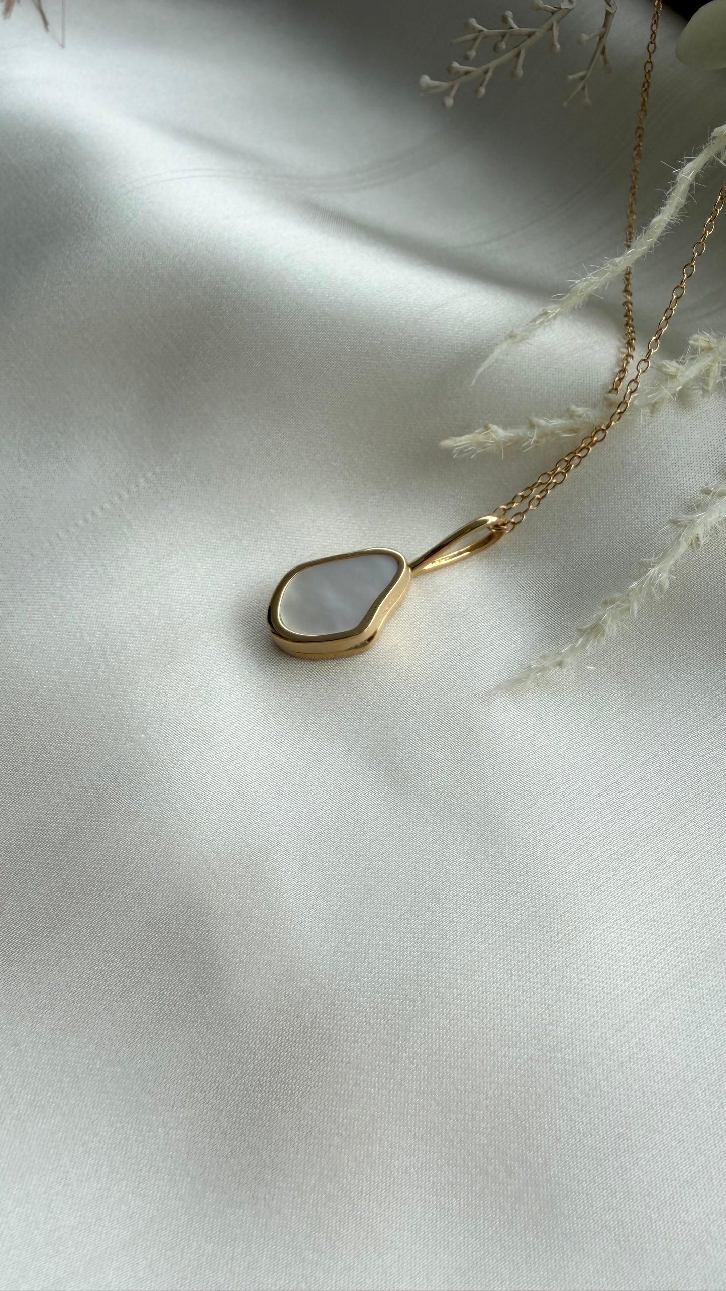 Islet Locket in Gold Vermeil (Backorder)