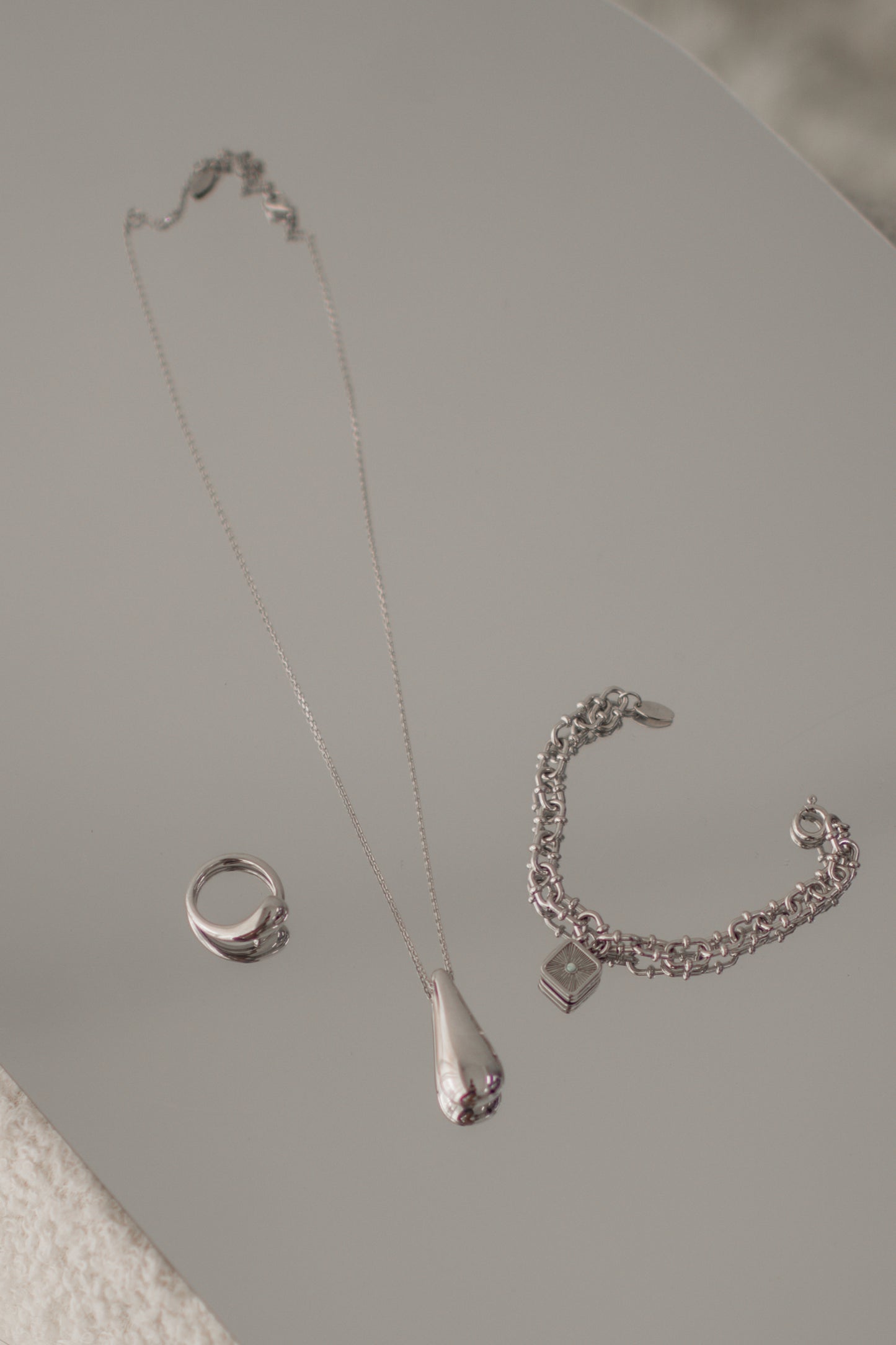 Dawn Bracelet Locket in silver  (Preorder)