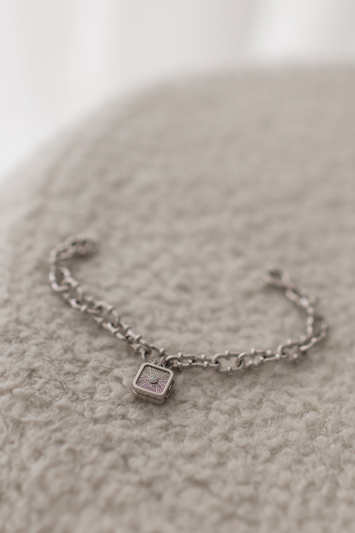 Dawn Bracelet Locket in silver  (Preorder)