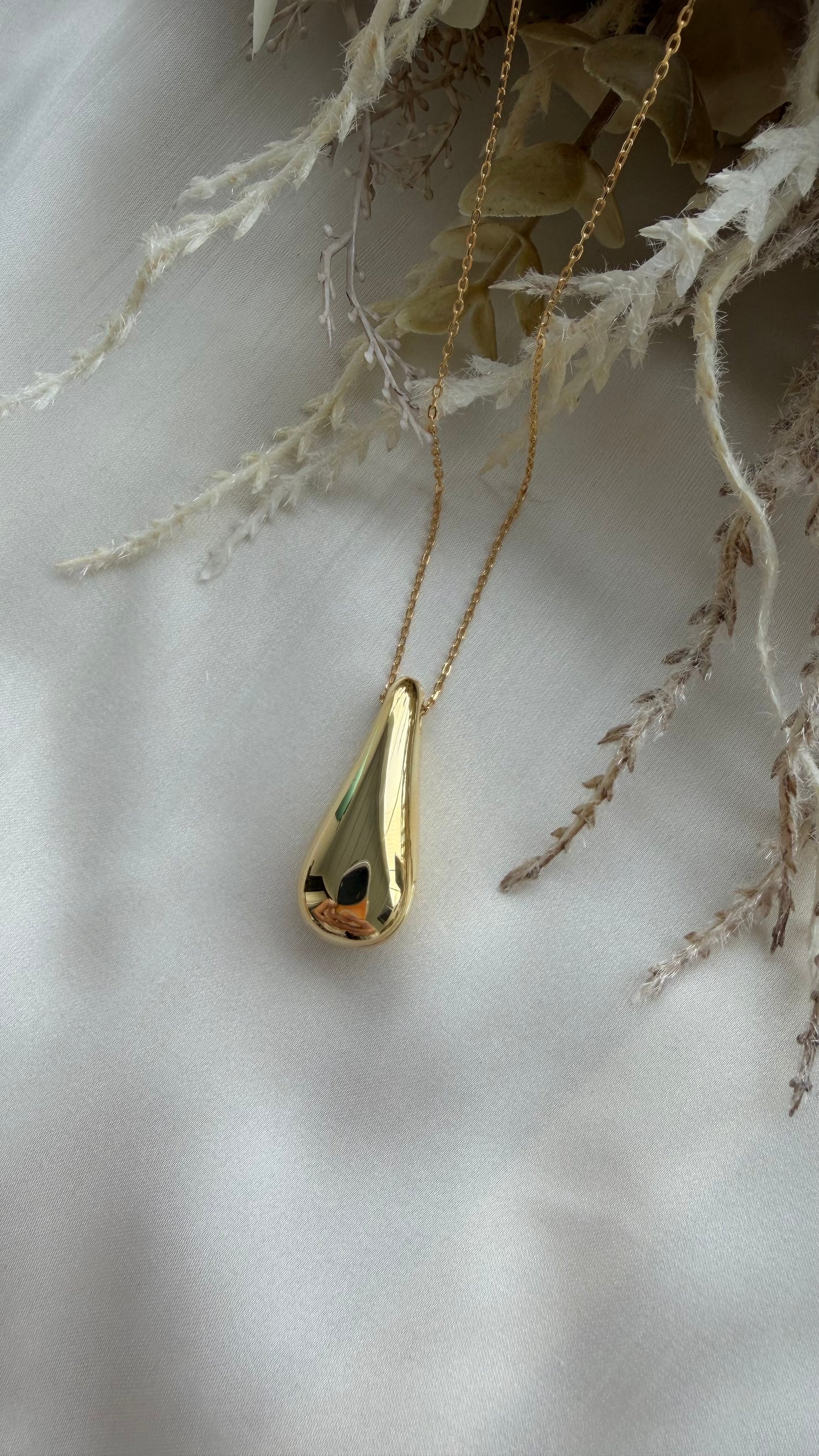 Sliding Teardrop Locket in Gold Vermeil
