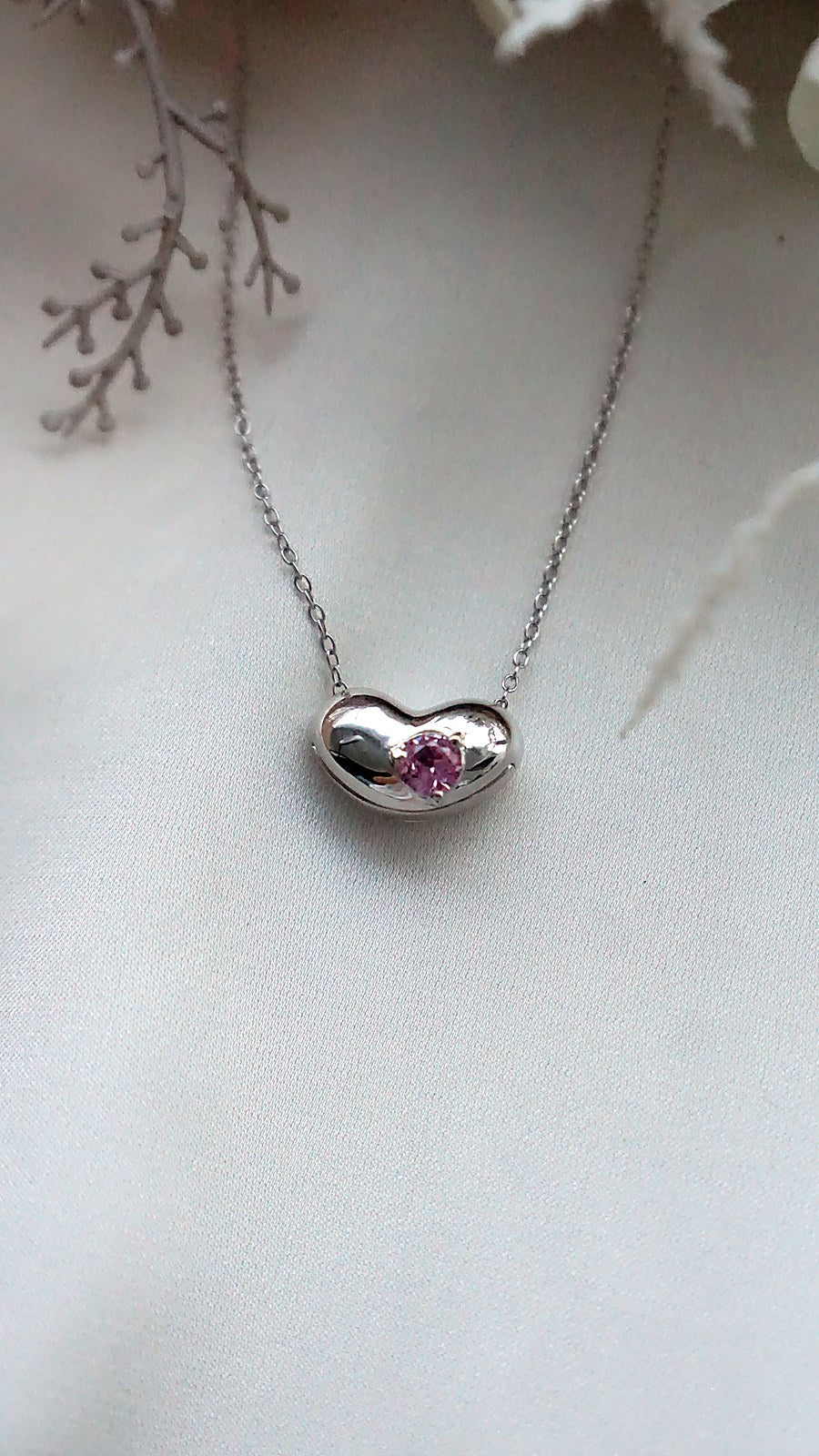 Pebble Locket - Limited Edition x Kara Edit (Solid Gold)