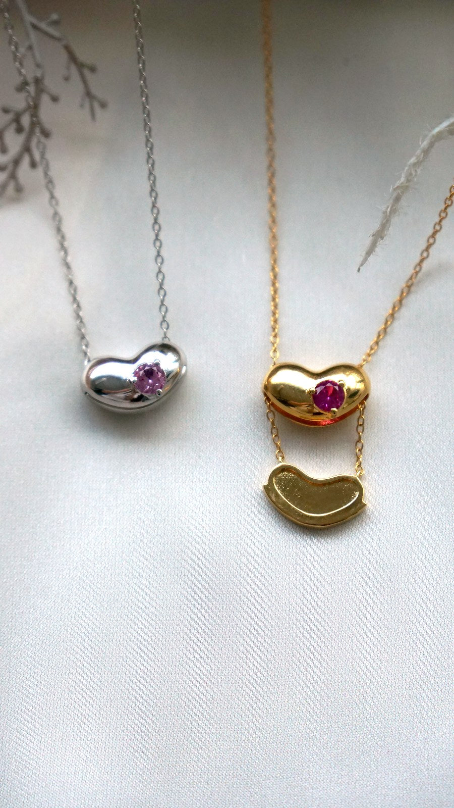 Pebble Locket - Limited Edition x Kara Edit (Solid Gold)