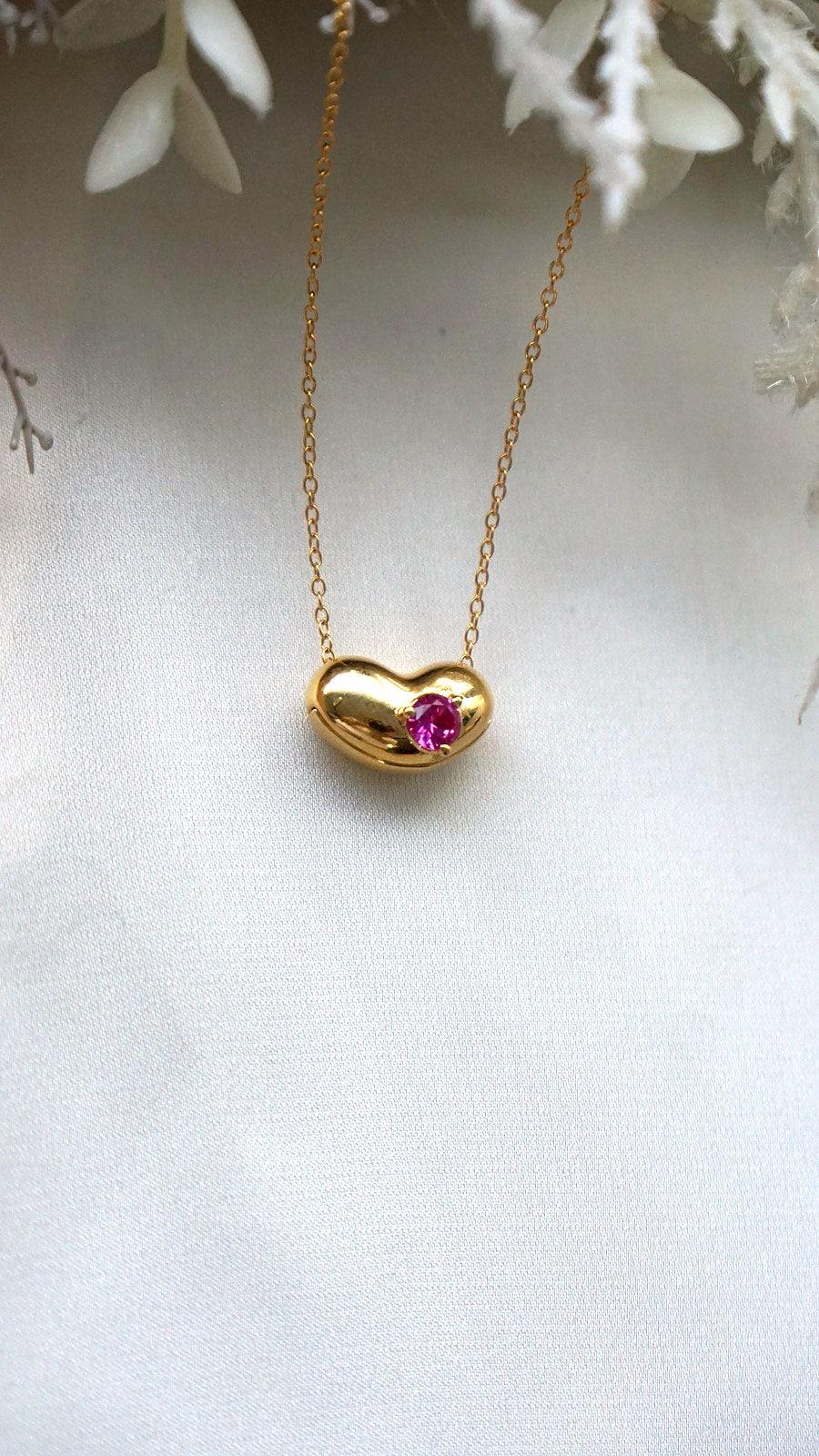 Pebble Locket - Limited Edition x Kara Edit (Solid Gold)
