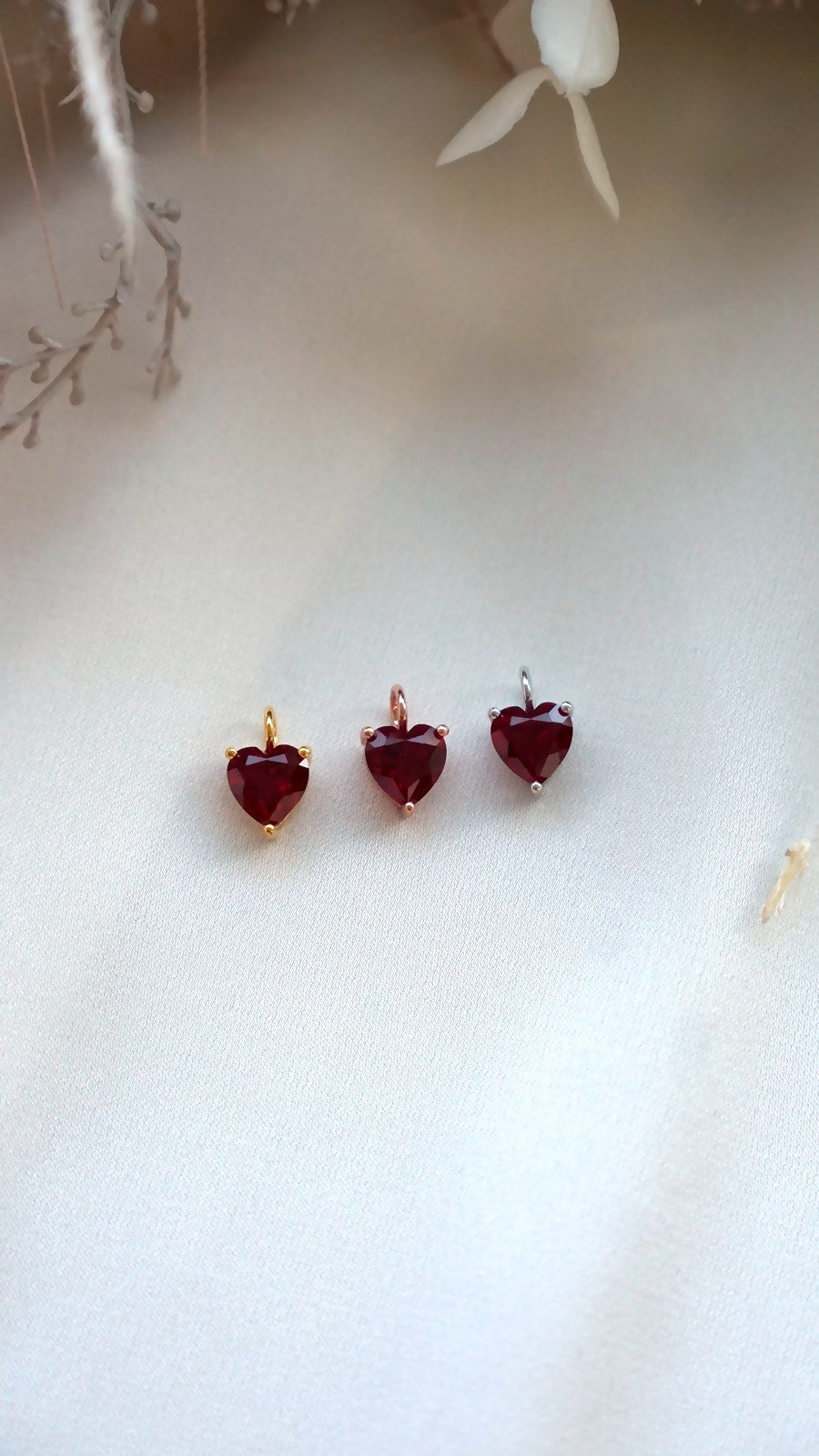 Heart-Shaped Brillant Cut Labgrown Gemstones