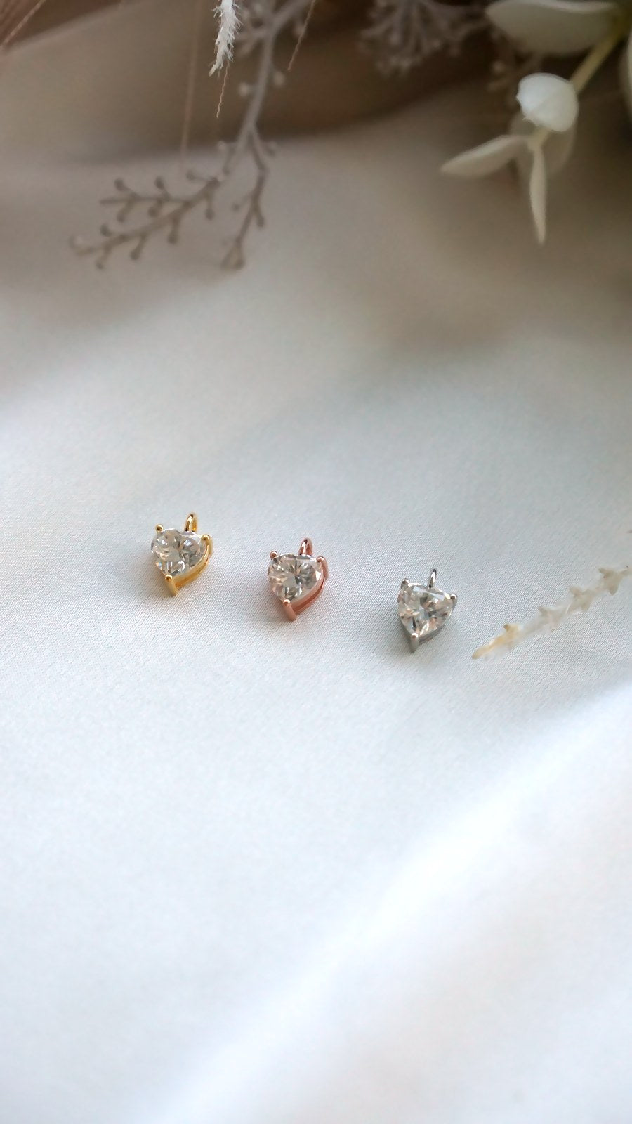 Heart-Shaped Brillant Cut Labgrown Gemstones