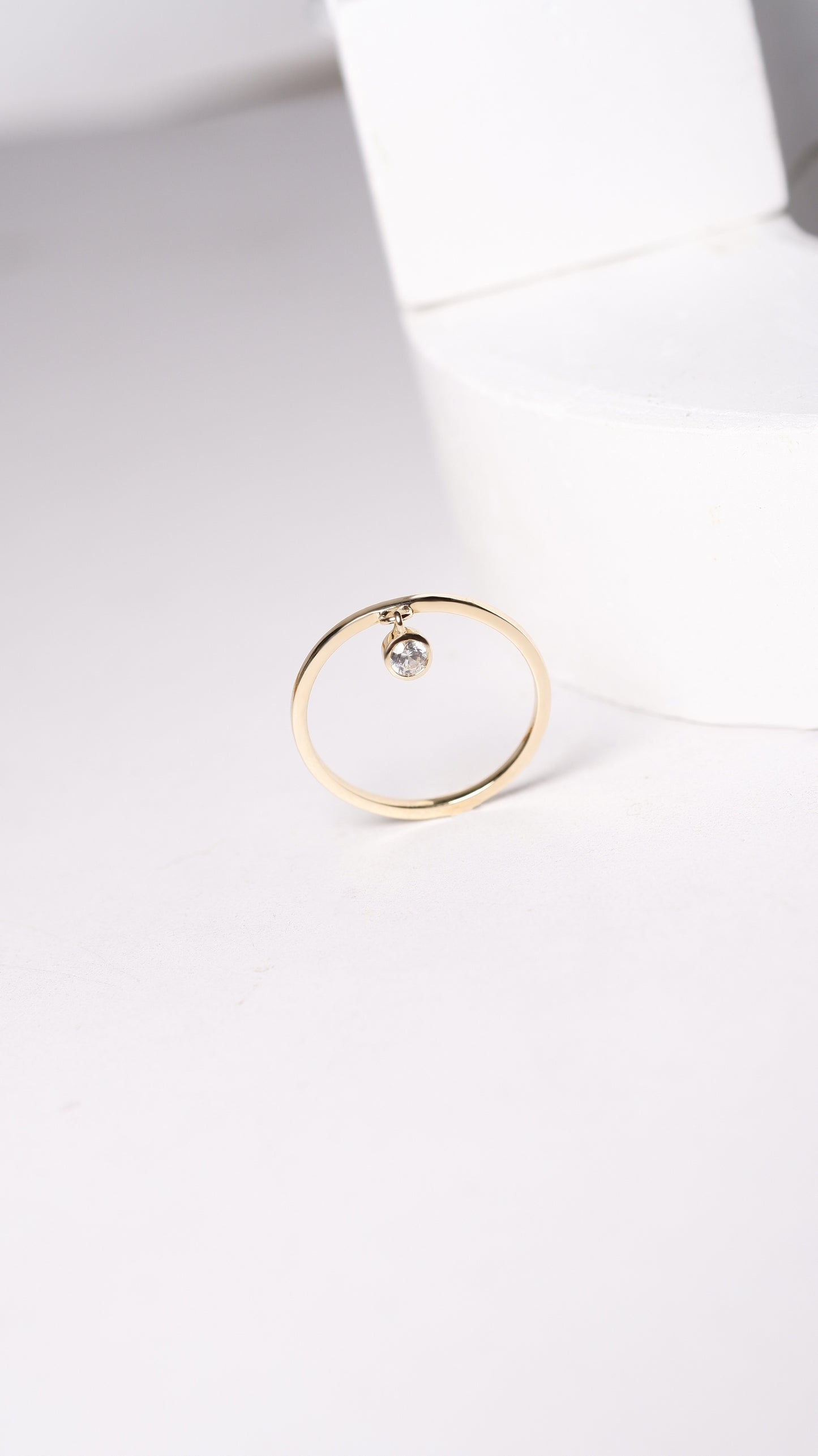 (Instock) 18K Diamond Swing Ring