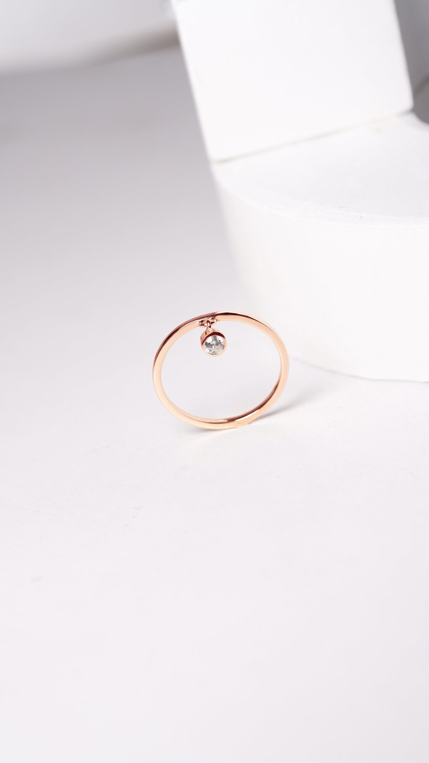 (Instock) 18K Diamond Swing Ring