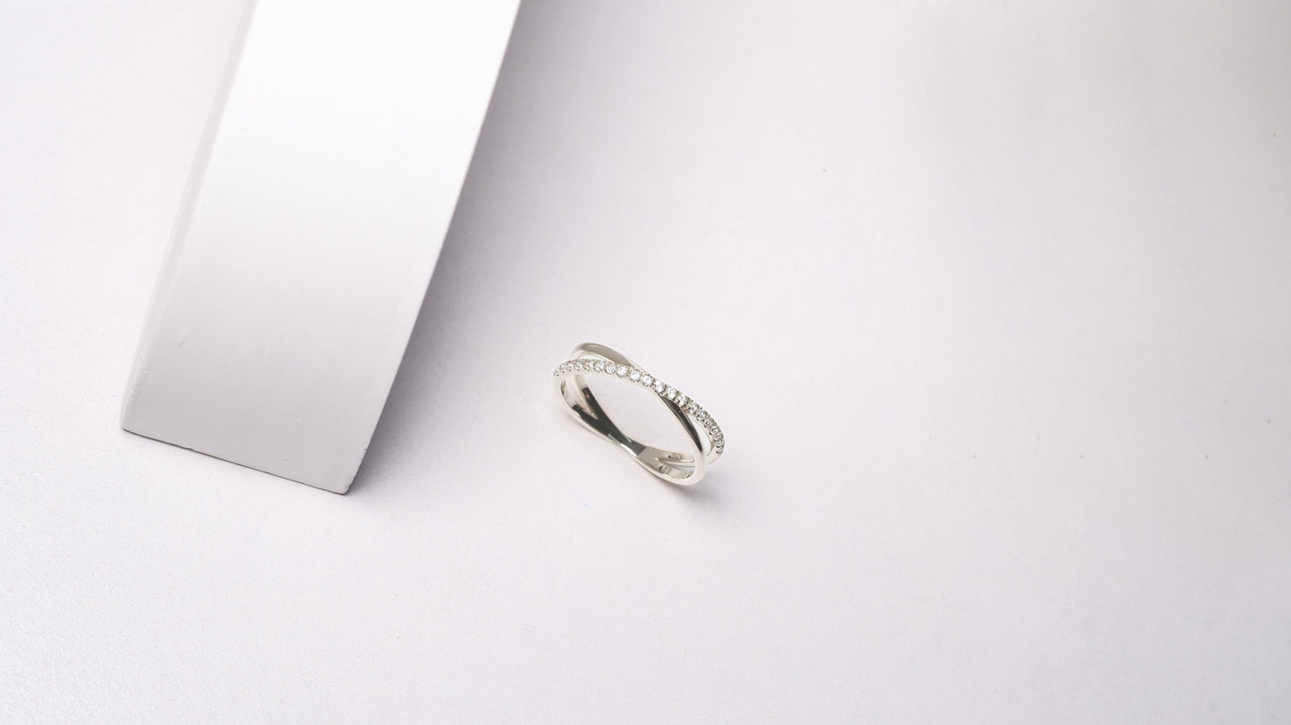 (Instock) 18K Diamond Cross Ring