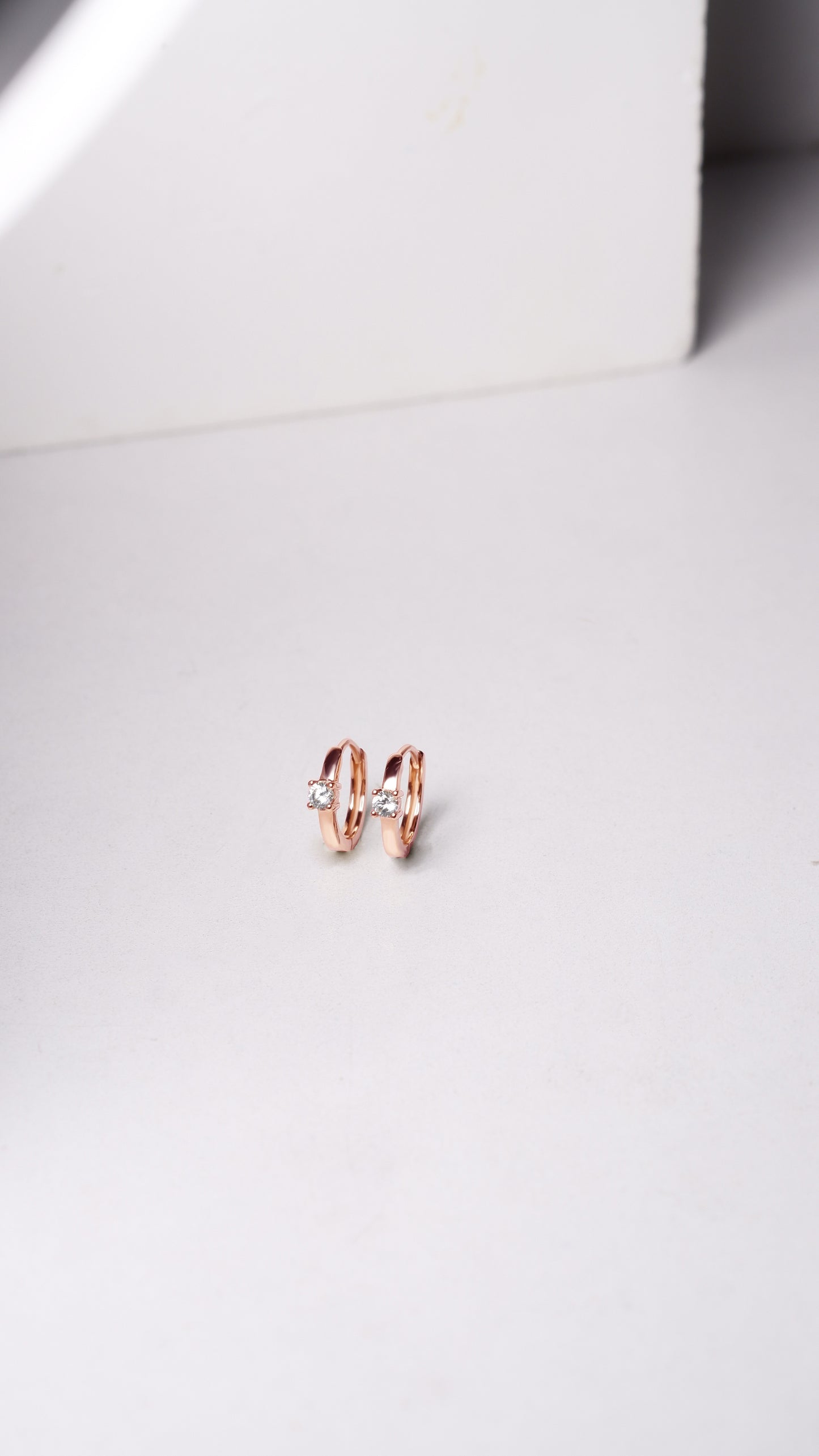 (Instock) 18K Minimalist Diamond Hoop Earrings