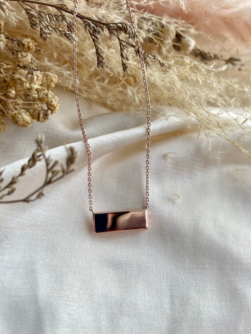 Bar Locket In Rose Gold Vermeil