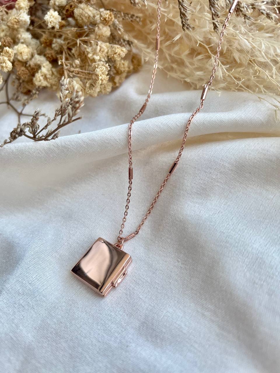 Square Locket In Rose Gold Vermeil