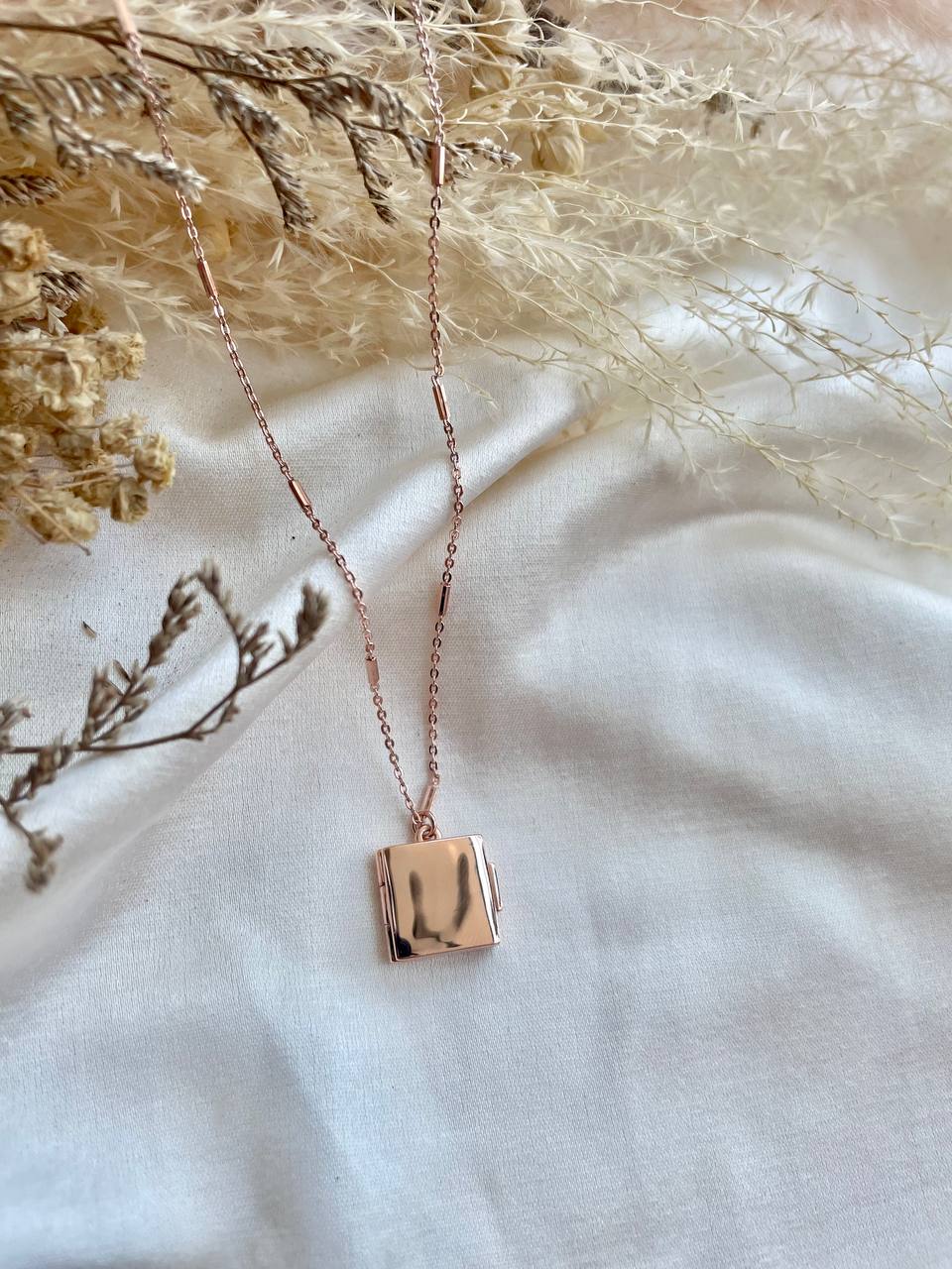 Square Locket In Rose Gold Vermeil