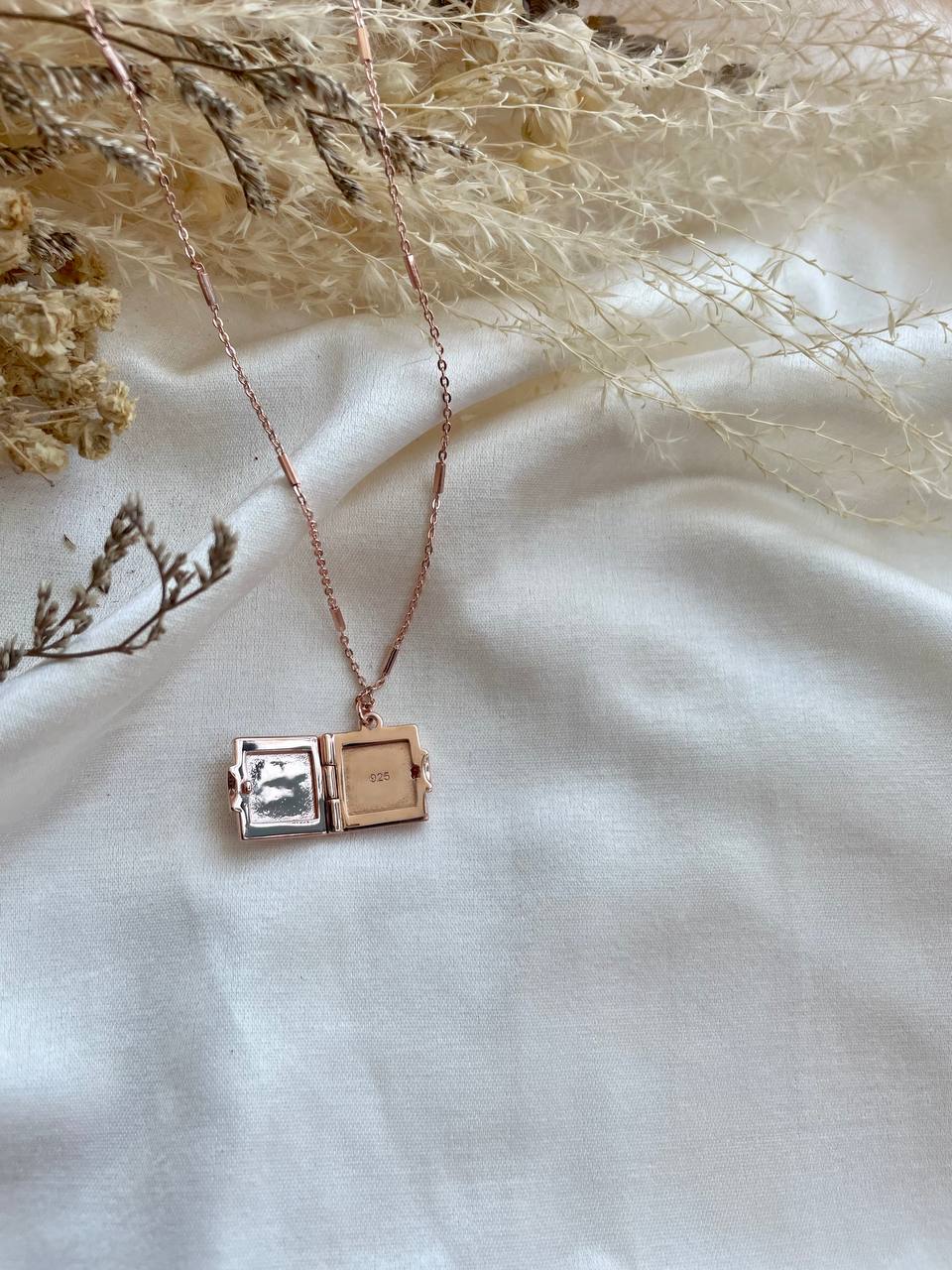 Square Locket In Rose Gold Vermeil